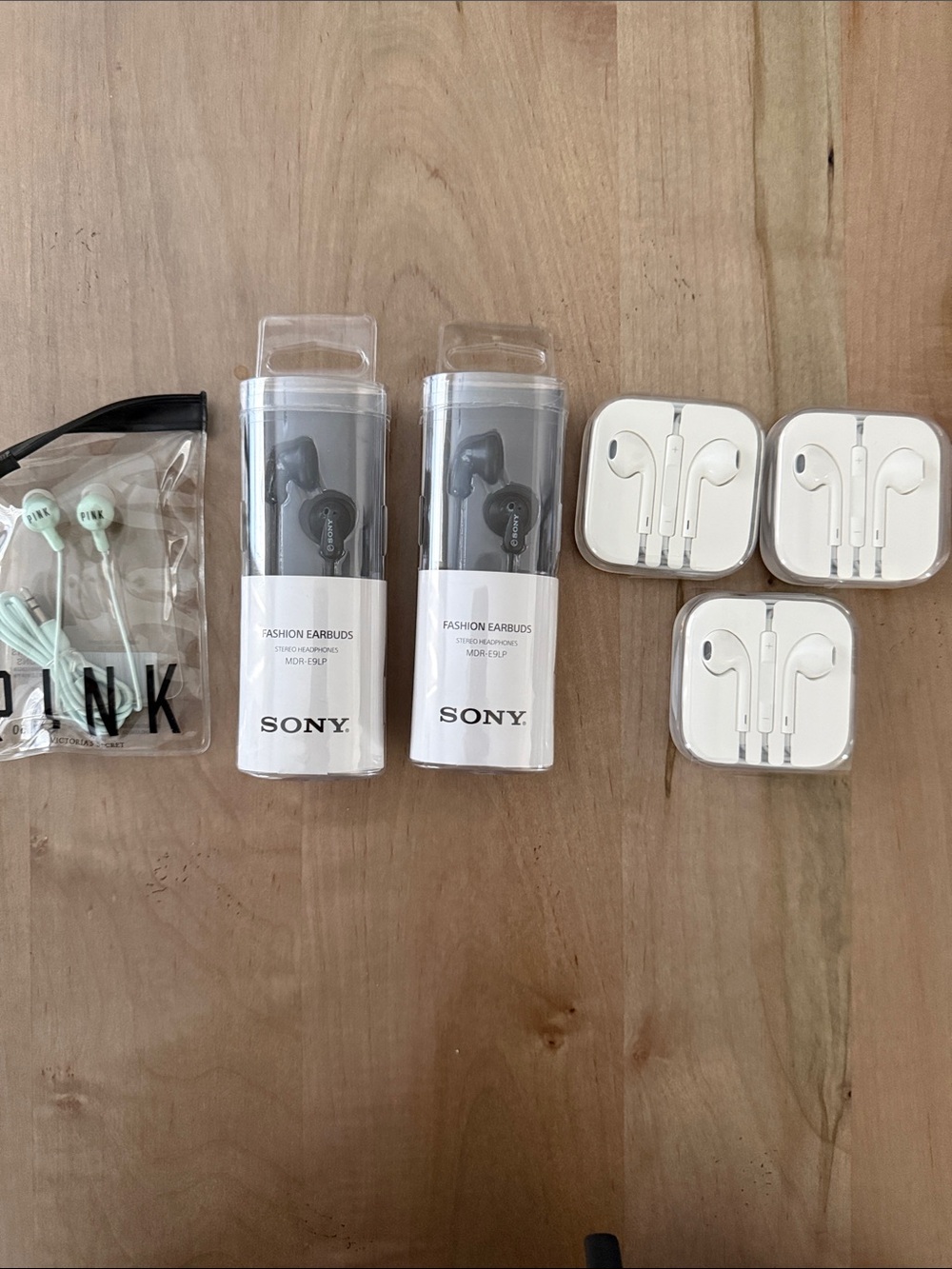 Sony Wired In-Ear Headphones Bundle - Black and White with Mint Accent